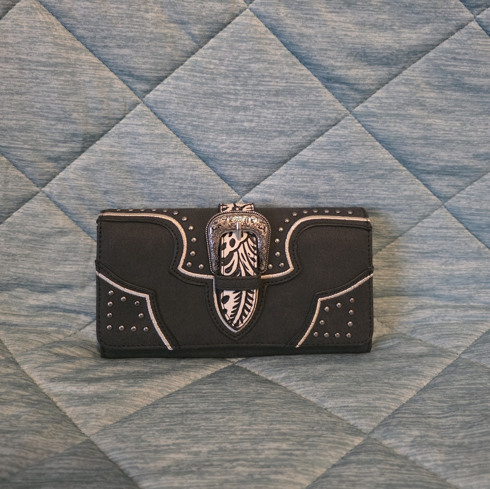 Montana West Buckle Wristlet BLACK